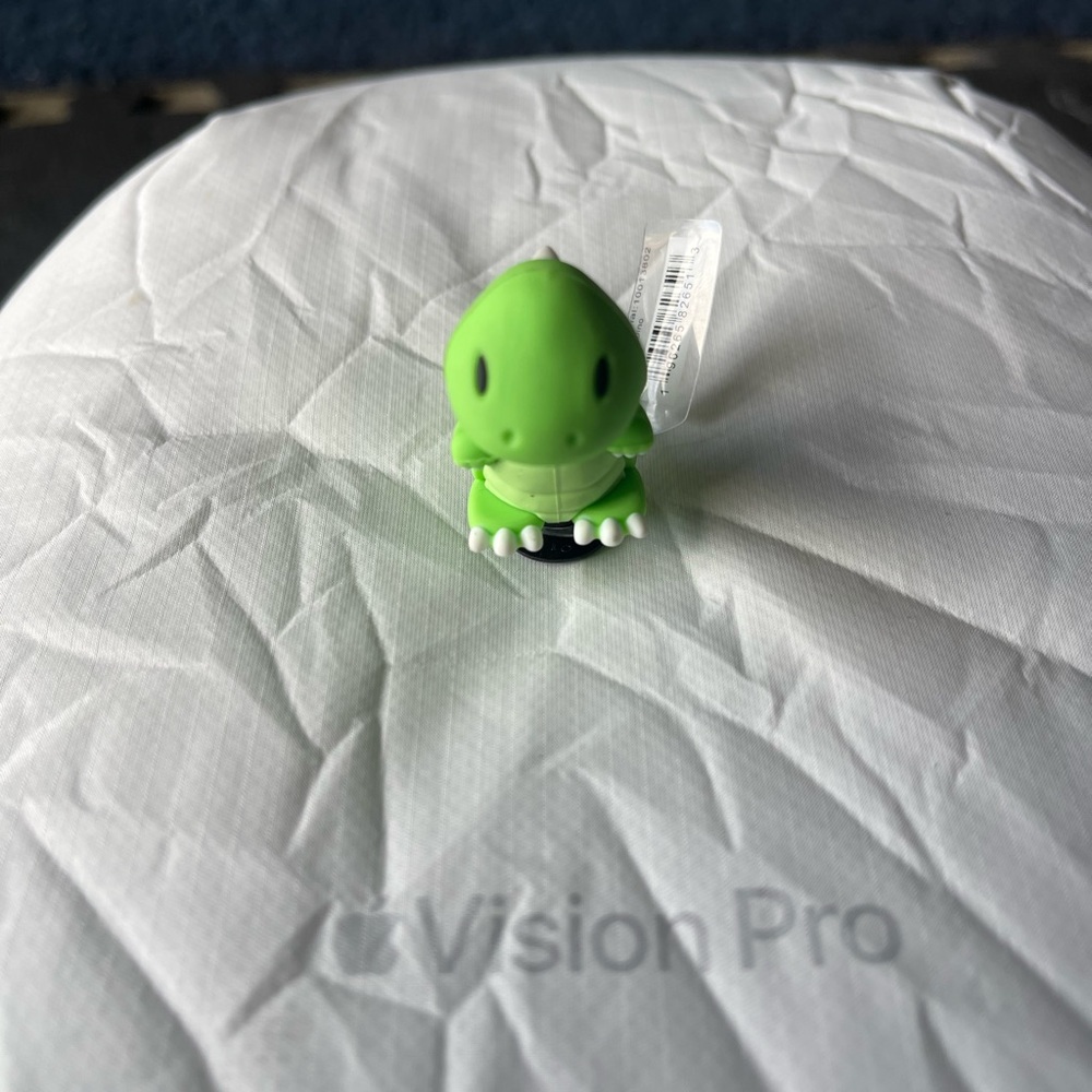 Authentic Crocs Jibbitz Shoe charms~3D Dinosaur new with tags